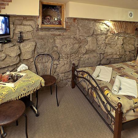Niko Hostel Lviv Kamer foto
