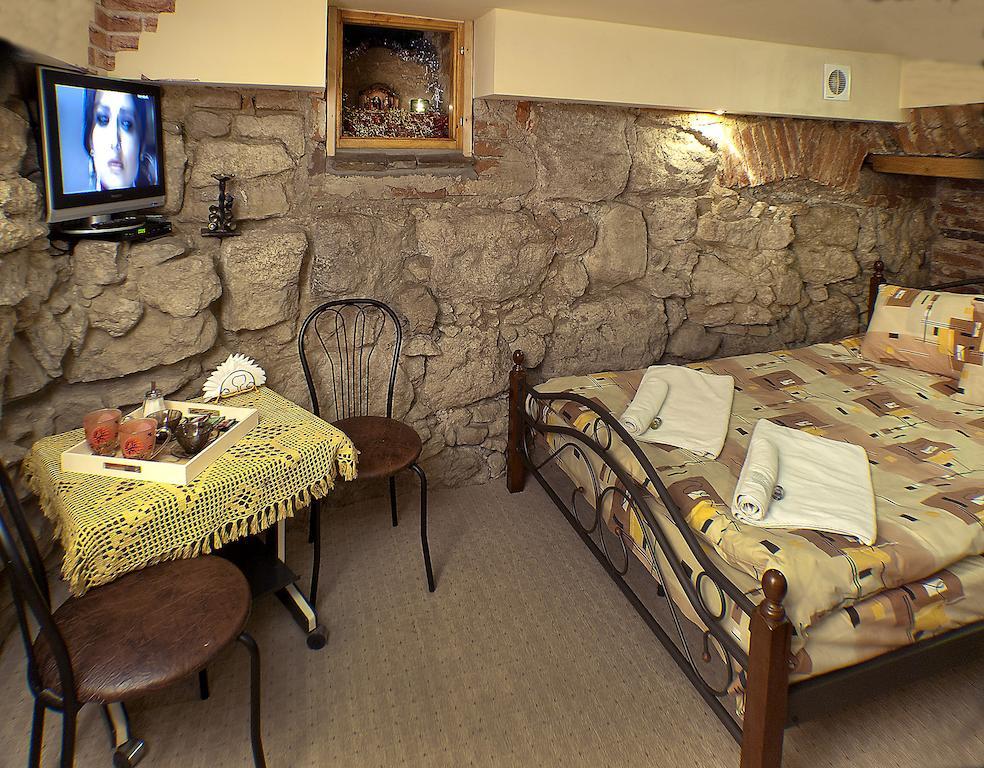 Niko Hostel Lviv Kamer foto