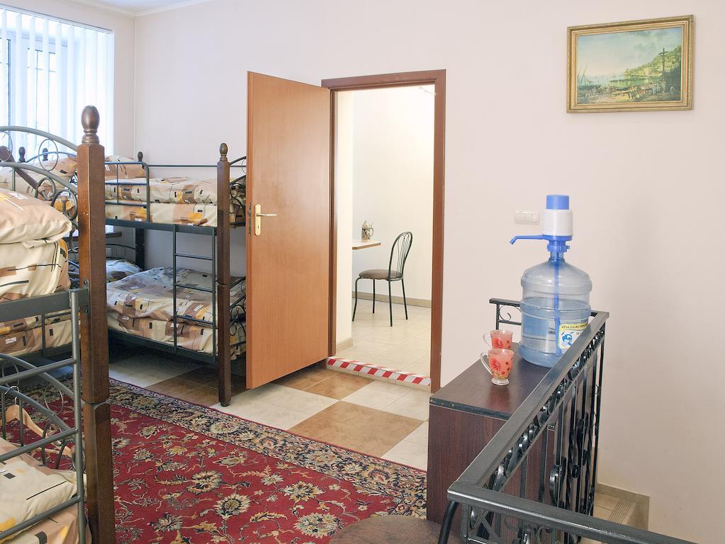 Niko Hostel Lviv Kamer foto